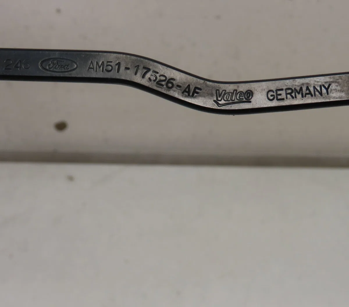 Bras essuie-glace avant droit FORD C-MAX occasion