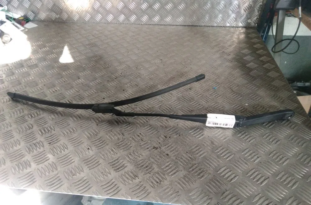 Bras essuie-glace avant droit Ford FIESTA VI (CB1, CCN) 1.6 tdci (2008-2012) occasion
