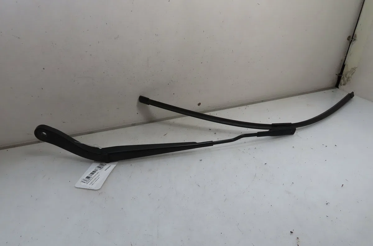 Bras essuie-glace avant droit Ford GRAND C-MAX (DXA-CB7, DXA-CEU) 1.6 tdci (2010-2019) occasion