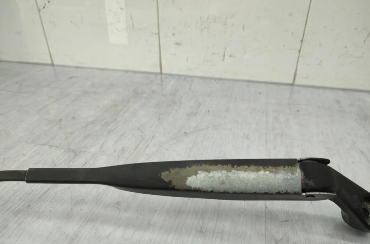 Bras essuie-glace avant droit FORD KA 2 PHASE 2 occasion