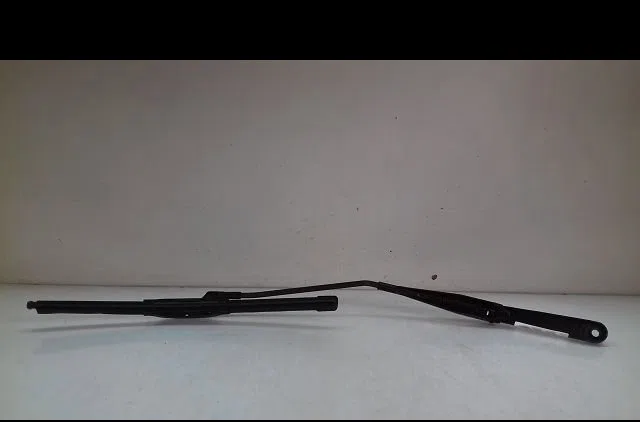 Bras essuie-glace avant droit Ford KUGA I 2.0 tdci (2008-2012) 5 portes occasion