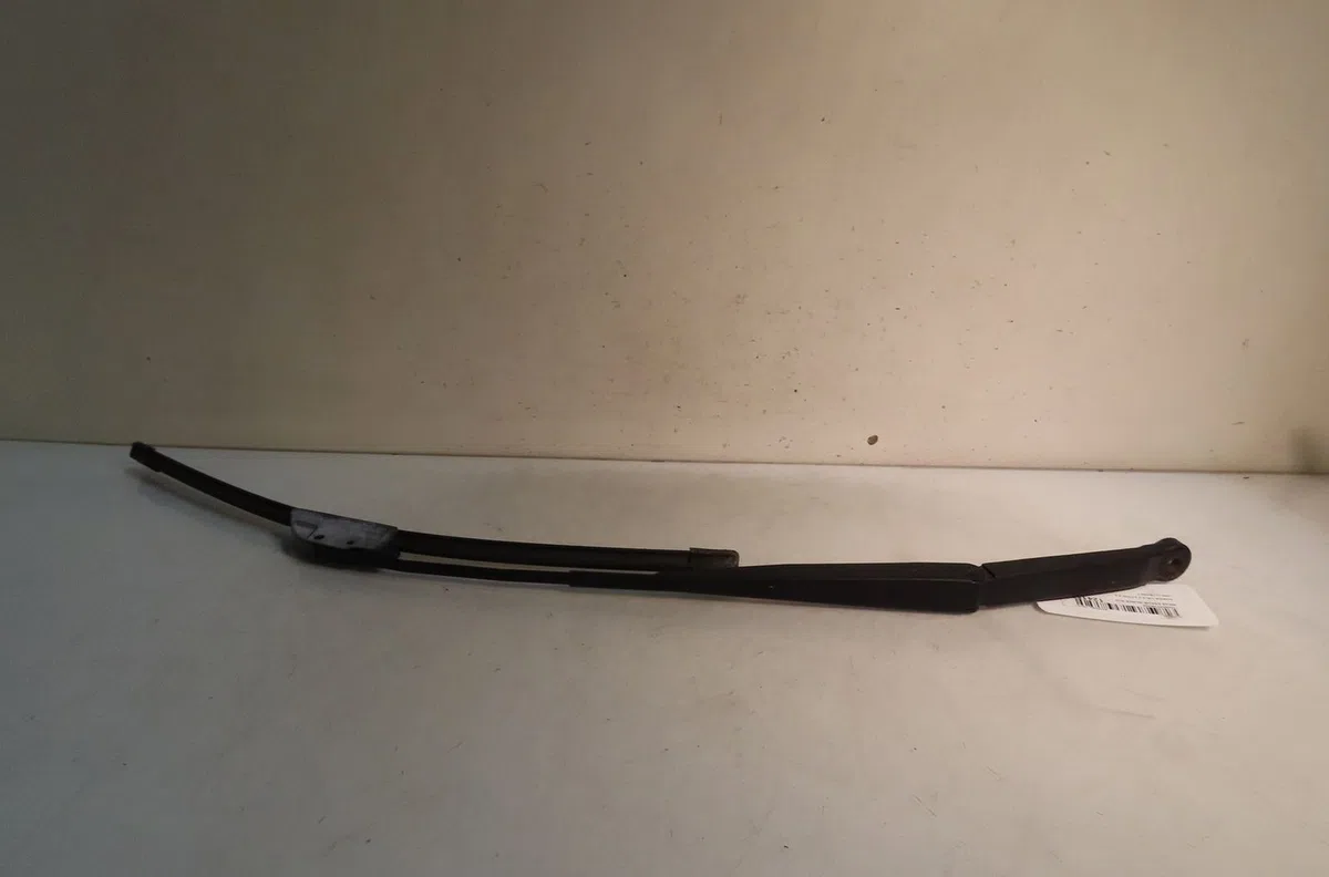 Bras essuie-glace avant droit Honda CR-V II (RD_) 2.2 ctdi (rd9) (2005-2006) occasion