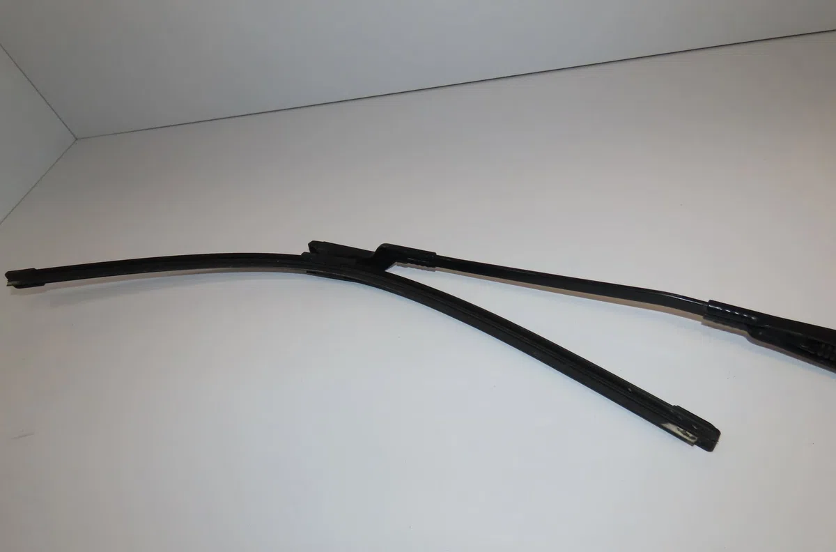 Bras essuie-glace avant droit Mercedes-benz SPRINTER 4-t Camionnette (B907, B910) 414 cdi rwd (907.643, 907.645, 907.647