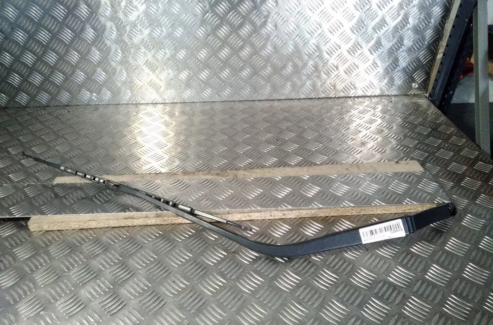 Bras essuie-glace avant droit Mitsubishi ASX (GA_W_) 1.8 di-d (ga6w) (2010) occasion