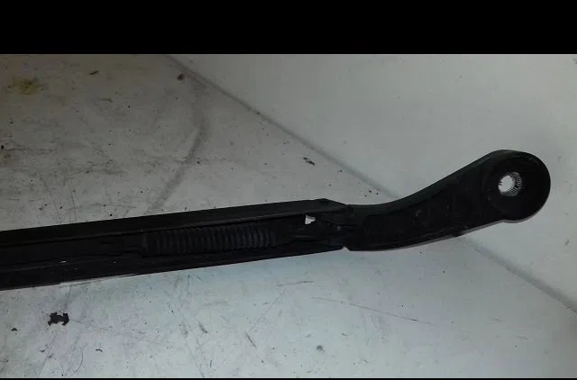 Bras essuie-glace avant droit Opel ADAM (M13) 1.4 (2012-2019) occasion