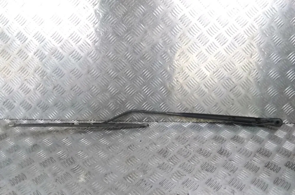 Bras essuie-glace avant droit Peugeot 1007 (KM_) 1.6 hdi (2007) occasion