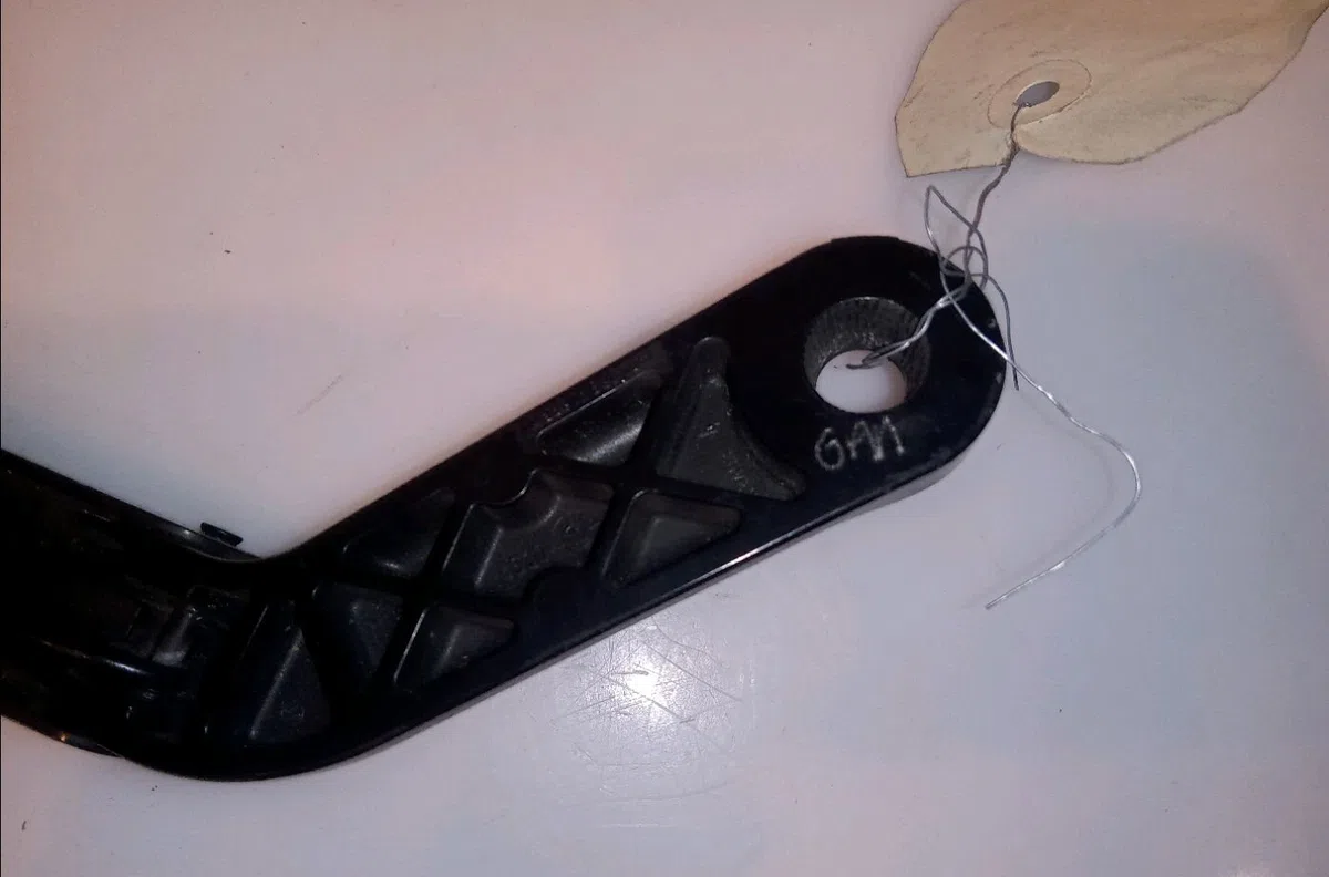 Bras essuie-glace avant droit Peugeot 206 (2L_, 2M_) 1.4 hdi eco 70 (2009-2013) 5 portes occasion