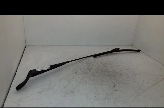 Bras essuie-glace avant droit PEUGEOT 208 1.6 E-HDI FAP - 115 occasion