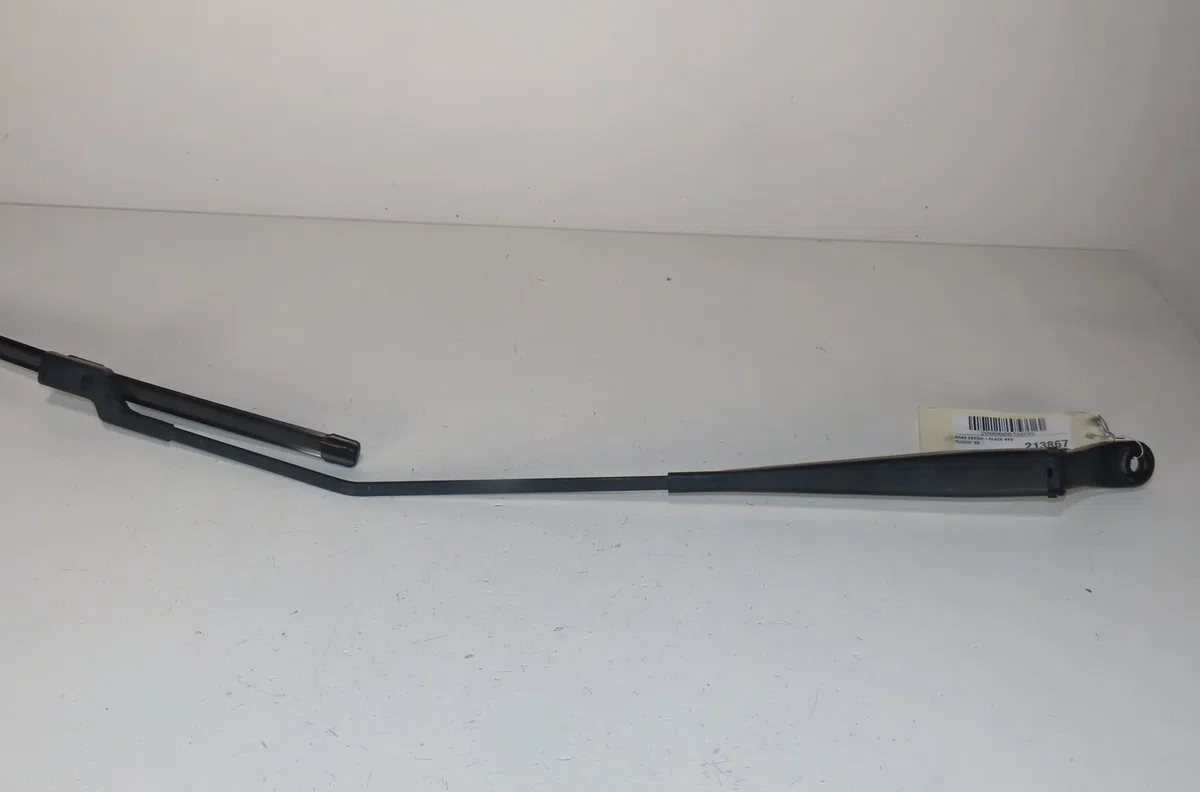 Bras essuie-glace avant droit Peugeot 208 I (CA_, CC_) 1.2 vti 82 (2012) occasion
