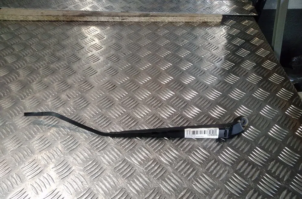 Bras essuie-glace avant droit Peugeot 306 3-5 portes (7A, 7C, N3, N5) 1.4 (1993-2001) 5 portes occasion