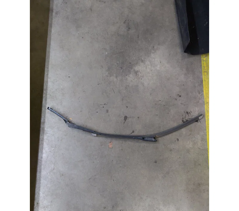 BRAS ESSUIE-GLACE AVANT DROIT PEUGEOT 308 9680477280
