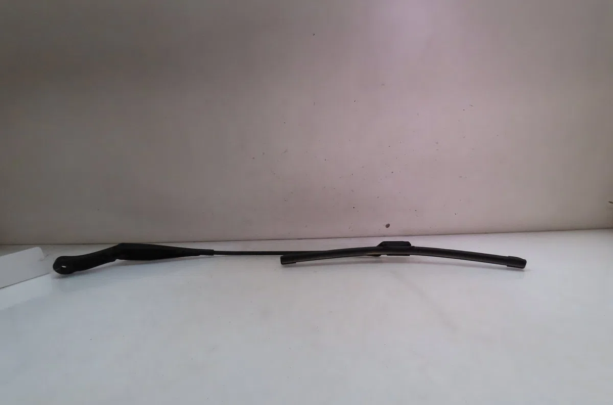 Bras essuie-glace avant droit Peugeot 308 II (LB_, LP_, LW_, LH_, L3_) 1.2 thp 130 (2013-2021) occasion