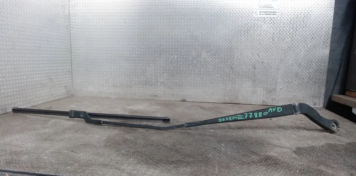 Bras essuie-glace avant droit PEUGEOT BOXER 3  BOXER 3 PHASE 1 occasion