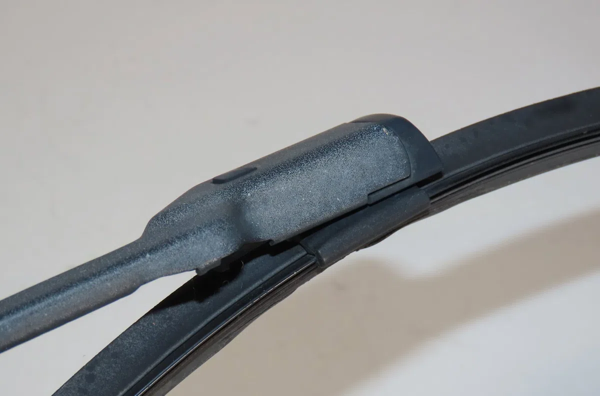 Bras essuie-glace avant droit Peugeot RCZ 2.0 hdi (2010-2015) occasion