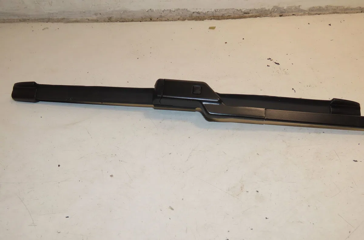 Bras essuie-glace avant droit Renault CAPTUR II (HF_) Tce 140 (hfn0) (2020) occasion