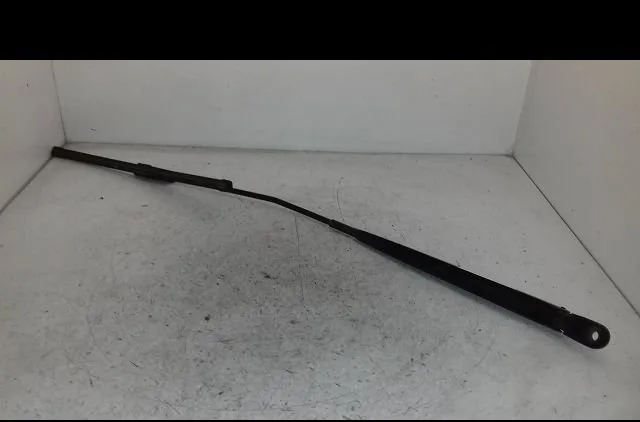 Bras essuie-glace avant droit Renault CLIO III (BR0-1, CR0-1) 1.5 dci (2010-2014) 3 portes occasion