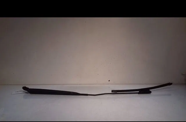 Bras essuie-glace avant droit Renault CLIO III (BR0-1, CR0-1) 1.5 dci (c-br0g, c-br1g) (2005-2012) 5 portes occasion