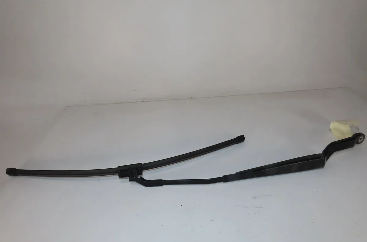 Bras essuie-glace avant droit Renault ESPACE IV (JK0-1_) 1.9 dci (jk0u) (2003-2005) 5 portes occasion