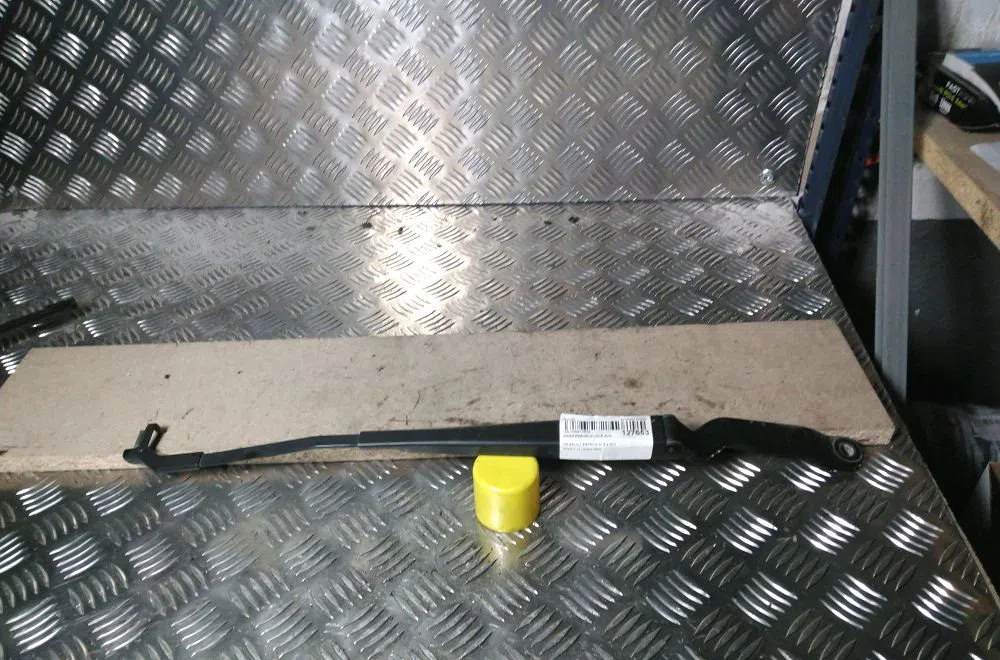 Bras essuie-glace avant droit Renault ESPACE IV (JK0-1_) 2.2 dci (jk0h) (2002-2006) occasion