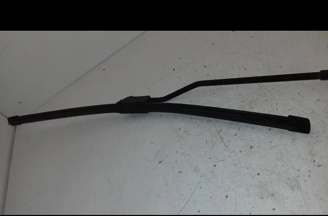 Bras essuie-glace avant droit Renault KANGOO Express (FW0-1_) 1.5 dci 90 (fw0g, fw05, fw08, fw11) (2009) 4 portes occasi