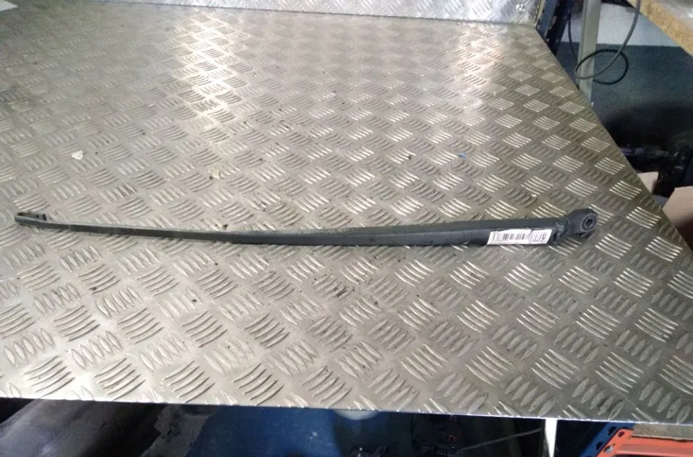 Bras essuie-glace avant droit Renault LAGUNA II (BG0-1_) 1.9 dci (2001-2007) occasion