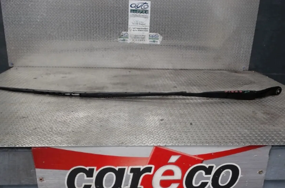Bras essuie-glace avant droit RENAULT MASTER 3  0 occasion