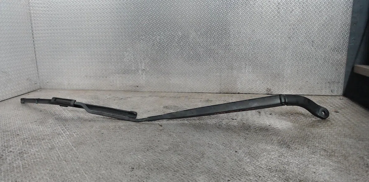 Bras essuie-glace avant droit RENAULT MEGANE 4  MEGANE 4 PHASE 1 occasion