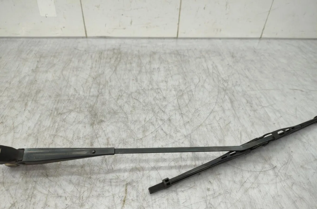 Bras essuie-glace avant droit RENAULT R5 PHASE 2 occasion