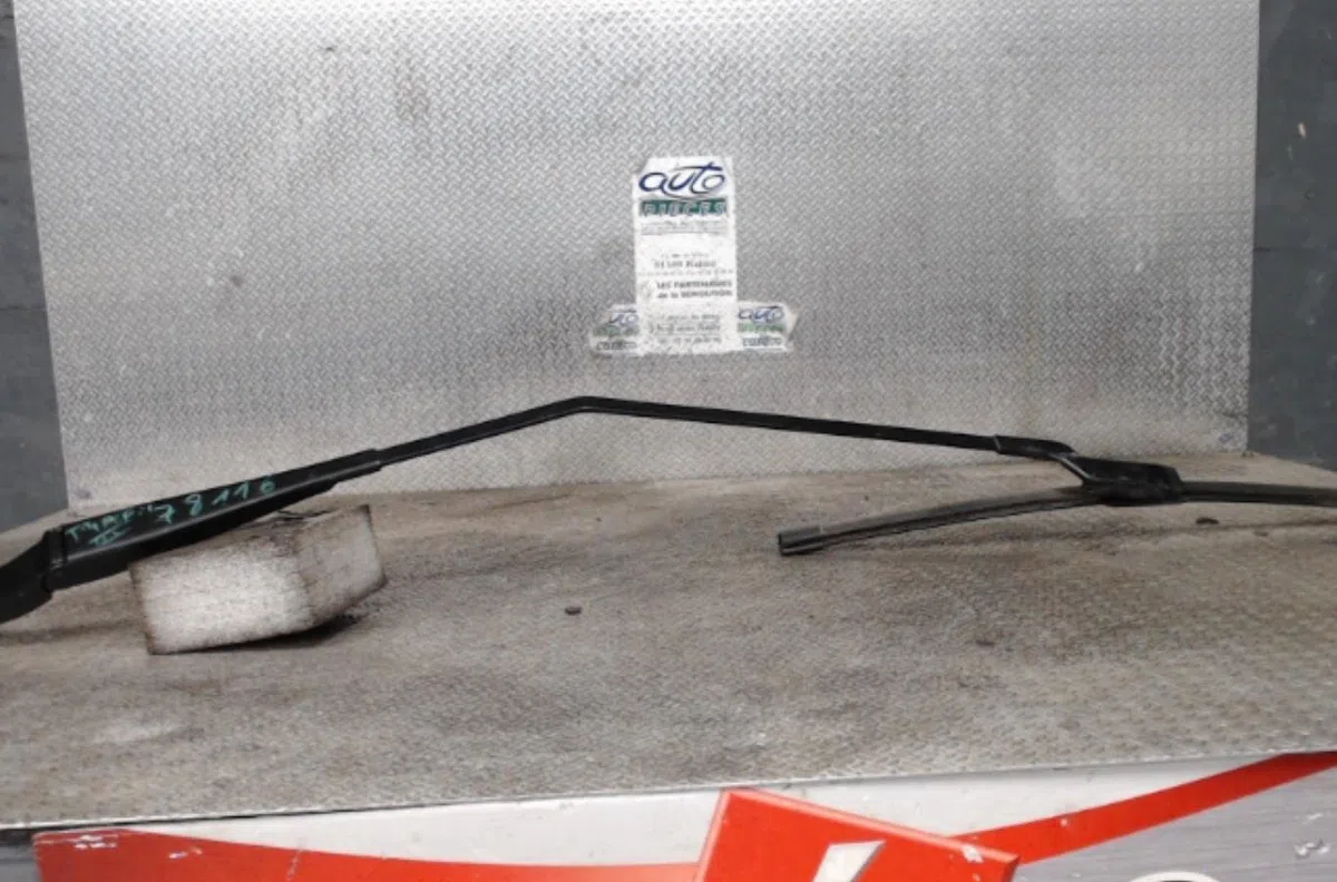 Bras essuie-glace avant droit RENAULT TRAFIC 3 COURT  TRAFIC 3 COURT PHASE 2 occasion