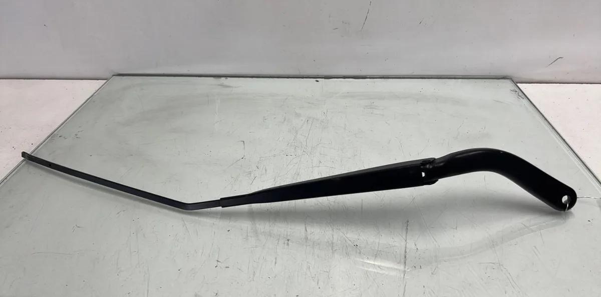 Bras essuie-glace avant droit RENAULT TWINGO 3 PHASE 2 occasion