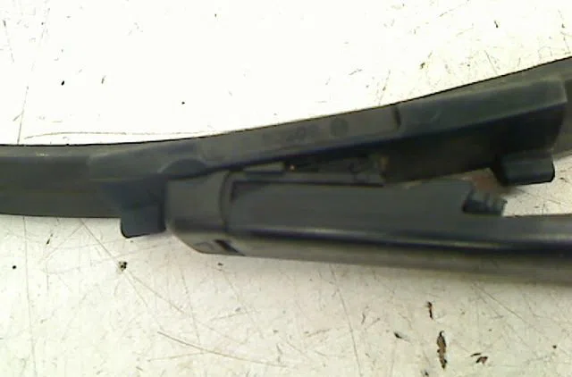 Bras essuie-glace avant droit Seat LEON (1P1) 2.0 tdi 16v (2005-2012) occasion