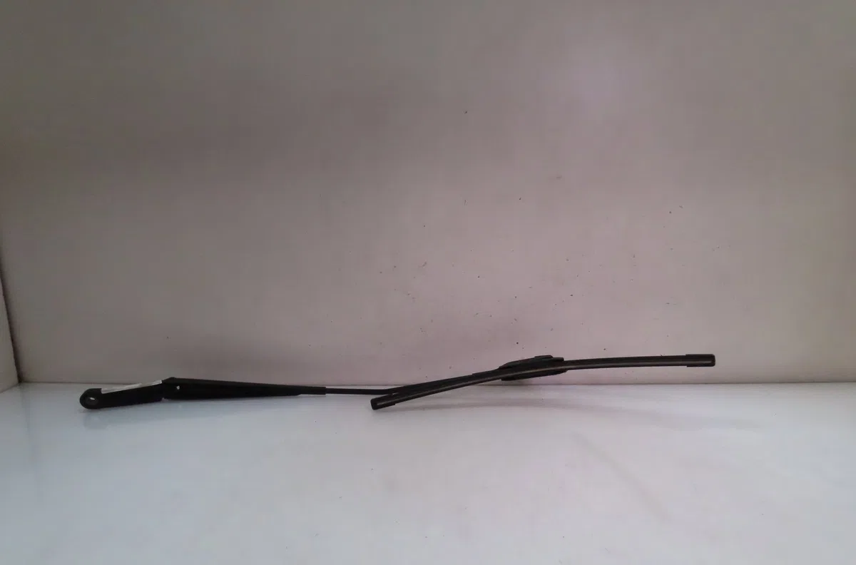 Bras essuie-glace avant droit Skoda OCTAVIA III Combi (5E5, 5E6) 2.0 tdi (2012-2020) occasion