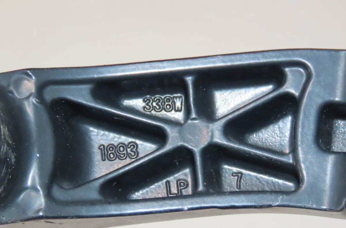 Bras essuie-glace avant droit Toyota RAV 4 III (_A3_) 2.2 d (ala35_) (2008-2013) occasion