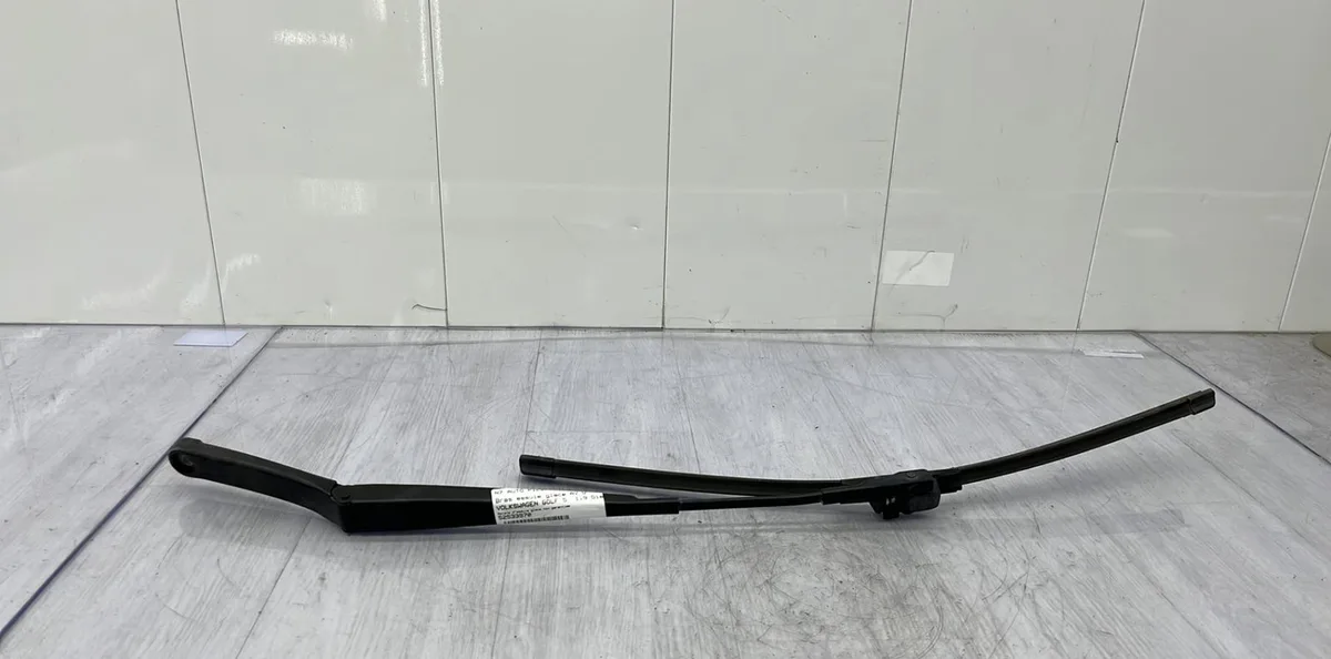 Bras essuie-glace avant droit VOLKSWAGEN GOLF 5 occasion