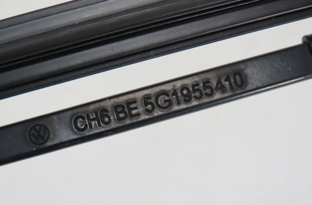 Bras essuie-glace avant droit Volkswagen GOLF VII (5G1, BQ1, BE1, BE2) 1.6 tdi (2012-2017) occasion