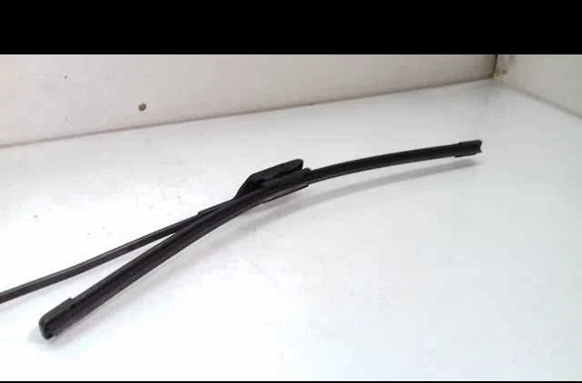 Bras essuie-glace avant droit Volkswagen PASSAT B7 Variant (365) 2.0 tdi (2010-2014) occasion