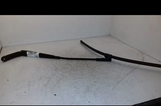 Bras essuie-glace avant droit Volkswagen TOURAN (1T1, 1T2) 1.9 tdi (2003-2004) 5 portes occasion