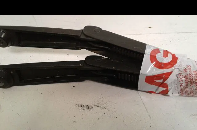 Bras essuie-glace avant Fiat BRAVO II (198_) 1.9 d multijet (198axb1a) (2007-2014) occasion