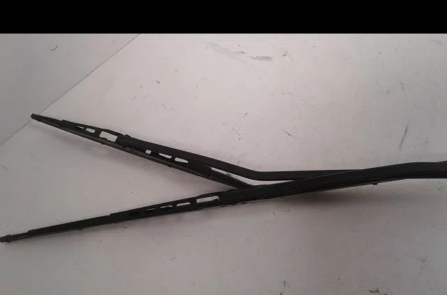 Bras essuie-glace avant Ford KA (RU8) 1.2 (2008-2016) 3 portes occasion
