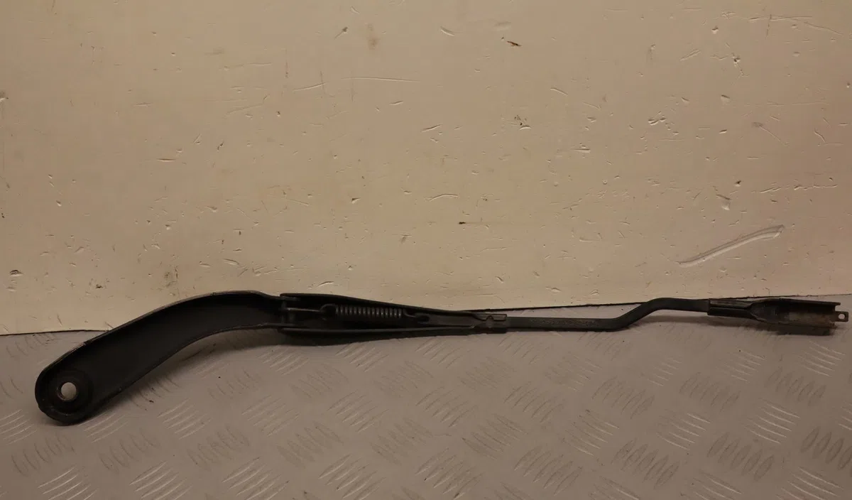 Bras essuie-glace avant gauche Bmw 1 (F20) 118 d (2011-2015) occasion