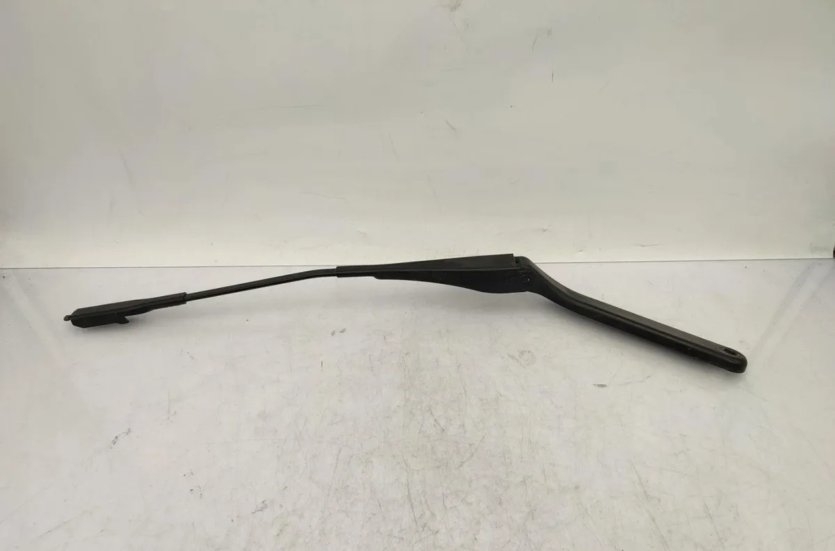Bras essuie-glace avant gauche BMW SERIE 1 E87 PHASE 2 occasion