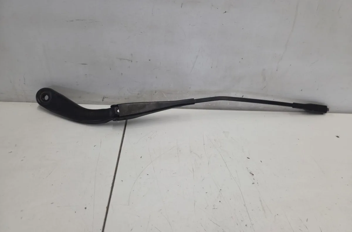 Bras essuie-glace avant gauche BMW SERIE 1 F20 PHASE 1 occasion