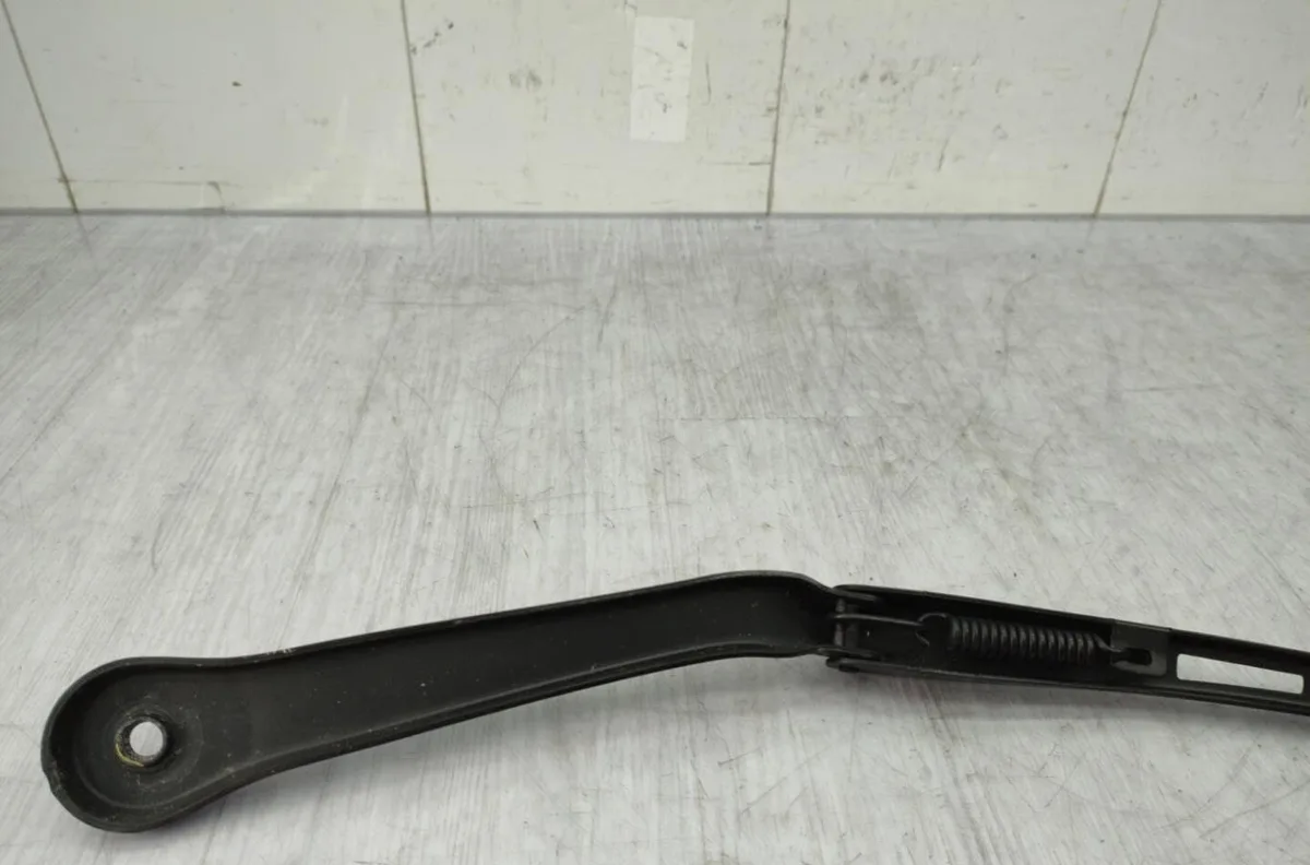 Bras essuie-glace avant gauche BMW SERIE 3 E91 TOURING PHASE 1 BREAK occasion