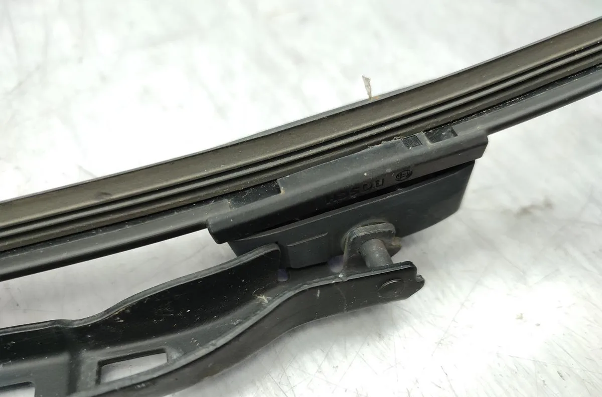 Bras essuie-glace avant gauche BMW SERIE 3 E91 TOURING PHASE 2 BREAK occasion