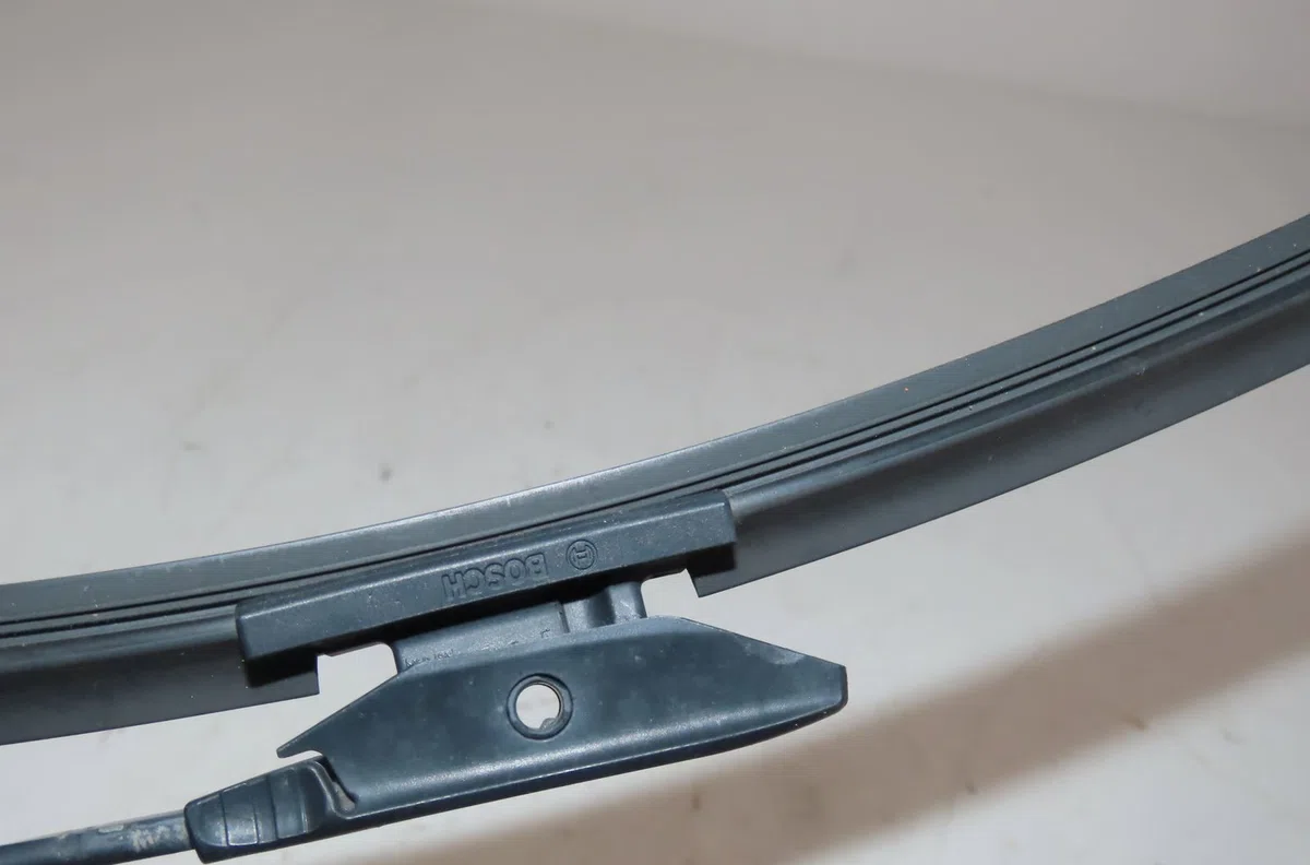 Bras essuie-glace avant gauche Citroen C3 PICASSO (SH_) 1.6 hdi 90 (2010) 5 portes occasion