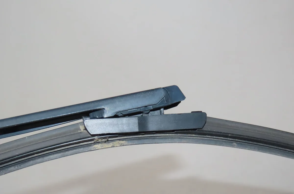 Bras essuie-glace avant gauche Citroen C4 I (LC_) 1.6 hdi (2004-2011) 5 portes occasion
