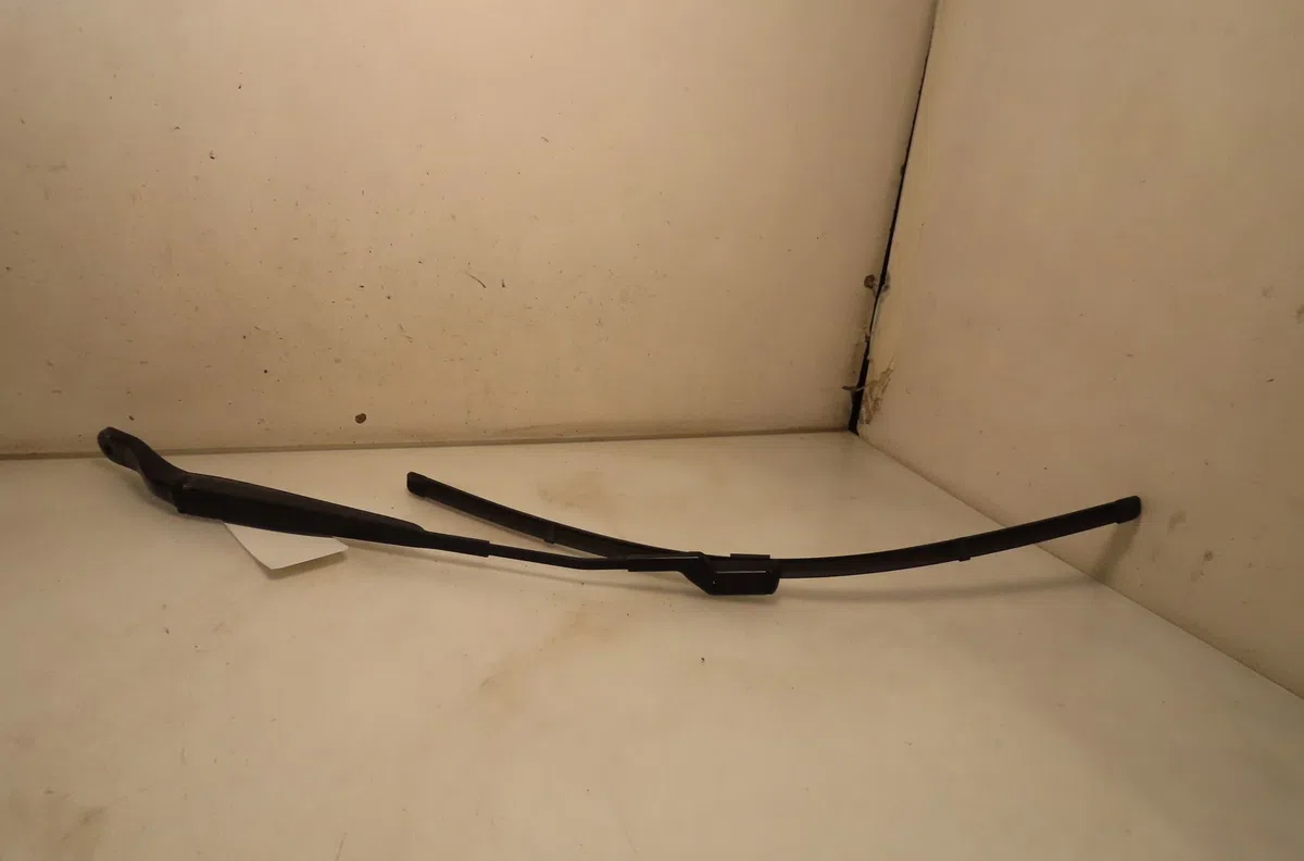 Bras essuie-glace avant gauche Citroën C4 III (BA_, BB_, BC_) 1.5 bluehdi 130 (bbyhzb) (2020) occasion
