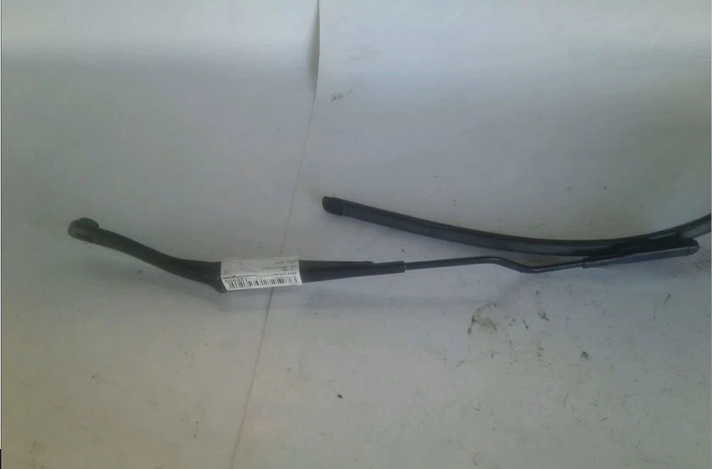 Bras essuie-glace avant gauche Fiat GRANDE PUNTO (199_) 1.3 d multijet (199.axd11, 199.axd1a, 199.axd1b,... (2005-2010) 