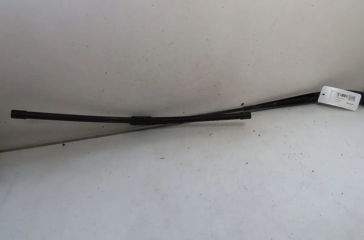 Bras essuie-glace avant gauche Ford GRAND C-MAX (DXA-CB7, DXA-CEU) 1.6 tdci (2010-2019) occasion