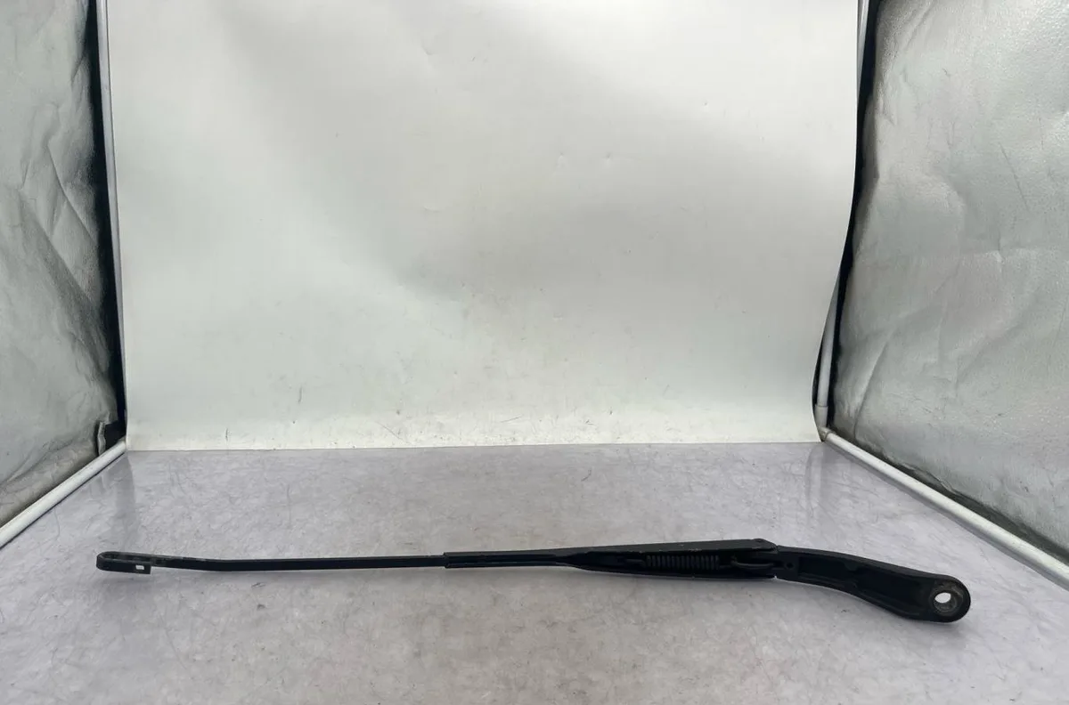 Bras essuie-glace avant gauche HONDA CIVIC 7 PHASE 1 occasion